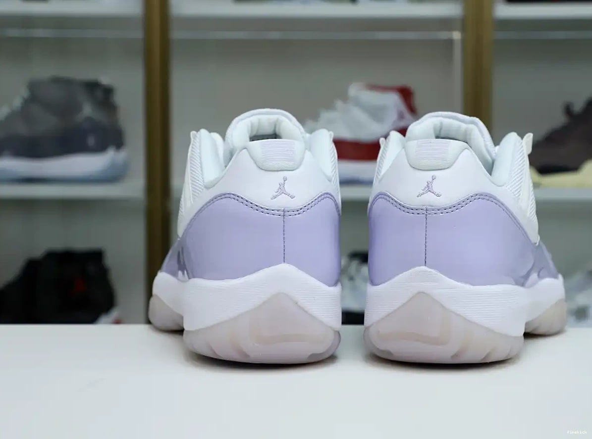 11 PURE VIOLET AIR LOW JORDAN 0506